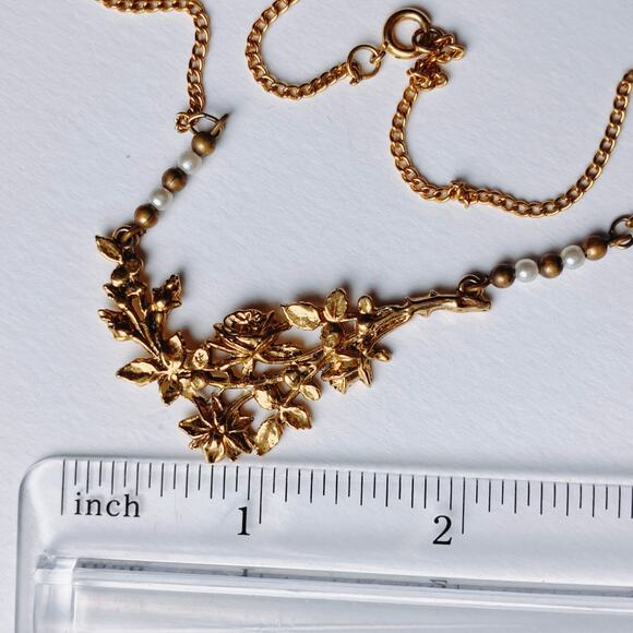 VTG 1950s Signed ART Floral Gold Tone Necklace Faux Pearl Mid Century Jewelry - Picture 9 of 10